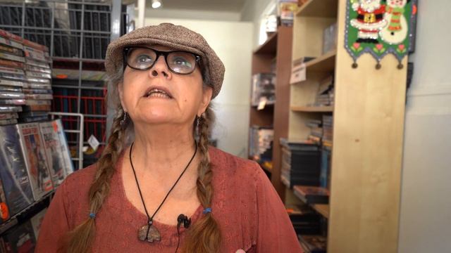 The last video store смотреть онлайн