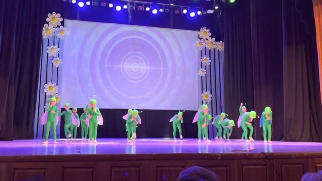 Оркестр маленьких жучков смотреть онлайн