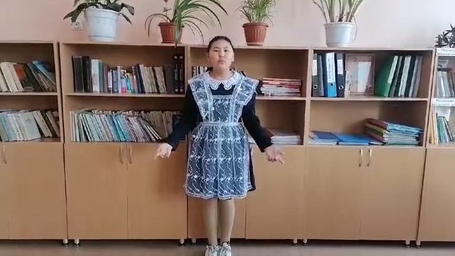 Гудеева Надя, 10 лет, учащаяся МБОУ "Хоготовская СОШ им. Бороноева А.О", стихотворение "Мамочка" смотреть онлайн