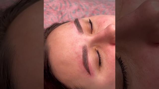 Обучение татуажу бровей в Омске - Полина Айданова, Арна Утарова смотреть онлайн