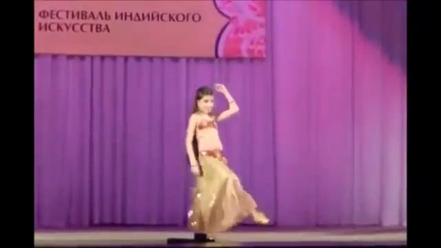 Девочка здорово танцует индийский танец Money Money #индийскийтанецmoney смотреть онлайн