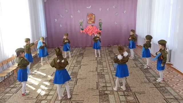 Танец "Синий платочек" #НавстречуПобеде2022 #бижбуляк смотреть онлайн
