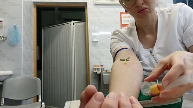 КАК ВЗЯТЬ КРОВЬ У САМОГО СЕБЯ смотреть онлайн
