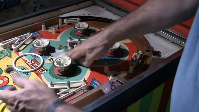 What is the deal with Pinball? I (Zen and the art of Pinball Maintenance) смотреть онлайн