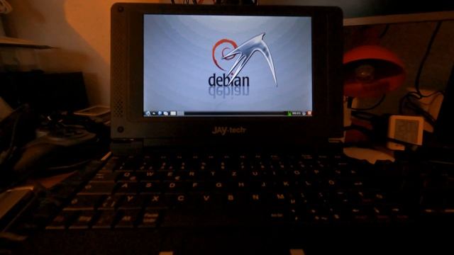 [#Linux #Debian #ARM] Jaytech Jaybook - Cheap WinCE Netbook (from 2010) Runs Debian.