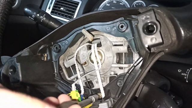 Снятие подушки безопасности, не работает сигнал / Peugeot 307 смотреть онлайн
