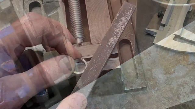 Перстенёчек на мизинчик со швейцарским крестиком смотреть онлайн