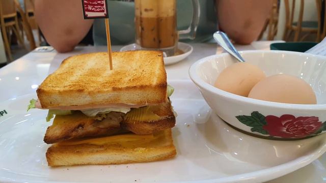 What to eat in JB? Best Thickest Egg Tart! Oriental Kopi - Mid Valley Southkey Johor Bahru, Malaysi смотреть онлайн
