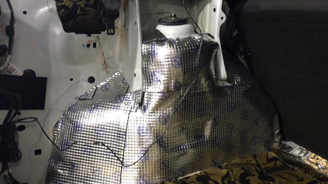 Дополнительная шумоизоляция Рено Дастер сможет обеспечить отличный уровень комфорта в салоне смотреть онлайн