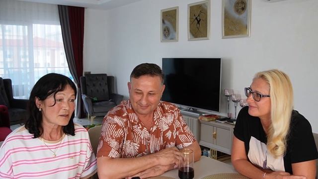 На пенсию в Турции не прожить!? I Решили оставить квартиру как дачу I Нет времени на старость смотреть онлайн