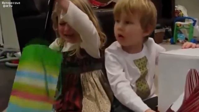 20 вредных детей которые получили в подарок совсем не то что хотели смотреть онлайн