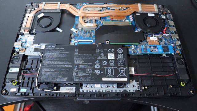 Inside The 2022 ASUS TUF F17 i7 8 Core Gamer Laptop смотреть онлайн
