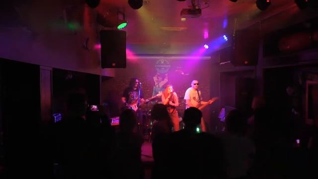 Алёна Веденина, Александр Августин и aLAbamers в O'Connell's Pub смотреть онлайн