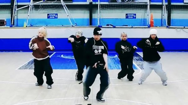 ATEEZ - 'Crazy Form' Dance Practice Mirrored
