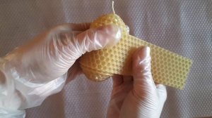 Свеча из вощины "Яйцо". Делаем пасхальную свечу своими руками.