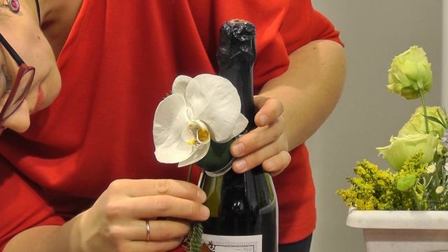 Украшение бутылки шампанского живыми цветами смотреть онлайн