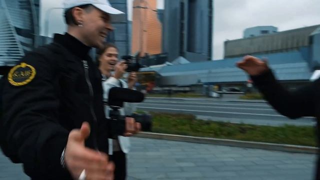 Фраме Тамер выиграл айфон в ролике у Литвина смотреть онлайн