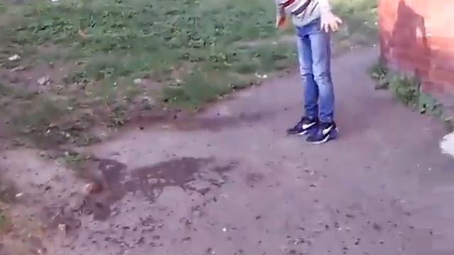 лопнул шарик ногой смотреть онлайн
