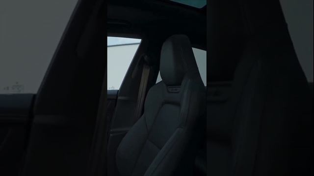 Салон нового #Porsche Macan EV в топовой комплектации! смотреть онлайн