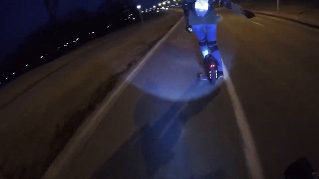 GOTWAY MSUPER X/1600 Wh. На одной ноге на моноколесе, по вечерней дороге. смотреть онлайн