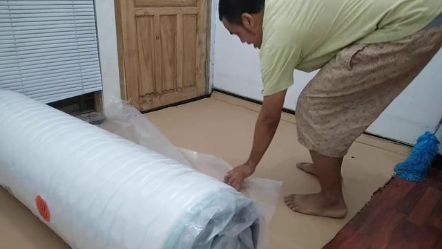 Unboxing kasur Zinus Queen size смотреть онлайн