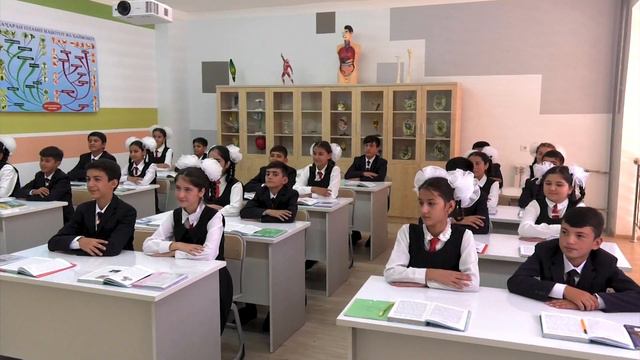 Бехтарин шароитхо дар МАКТАБИ 48 смотреть онлайн