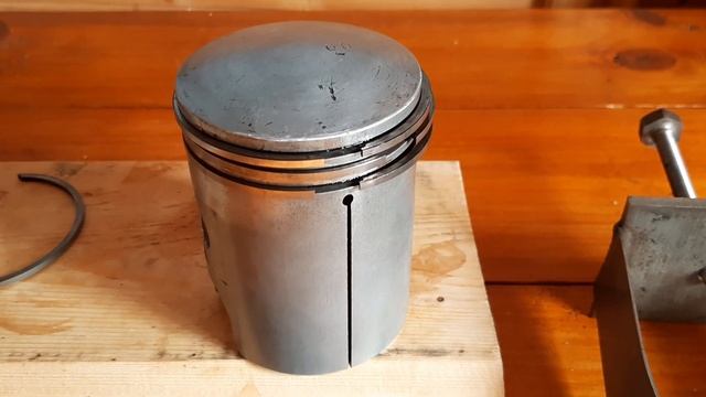 Поршень мотоцикла ИЖ Планета - 5 / Как отличить СССР от новодела смотреть онлайн