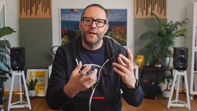 A BASS odyssey ? SVS 3000 MICRO (vs. KEF KC62) смотреть онлайн