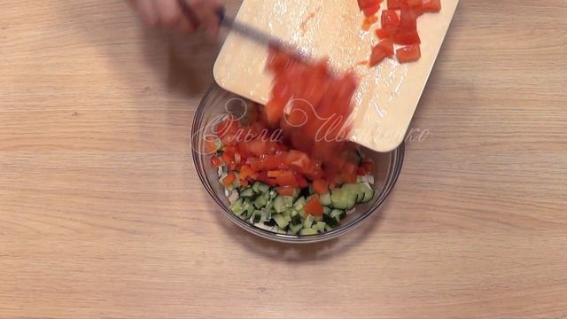 Лёгкий салатик с кальмарами, овощами и сыром. Без майонеза. смотреть онлайн
