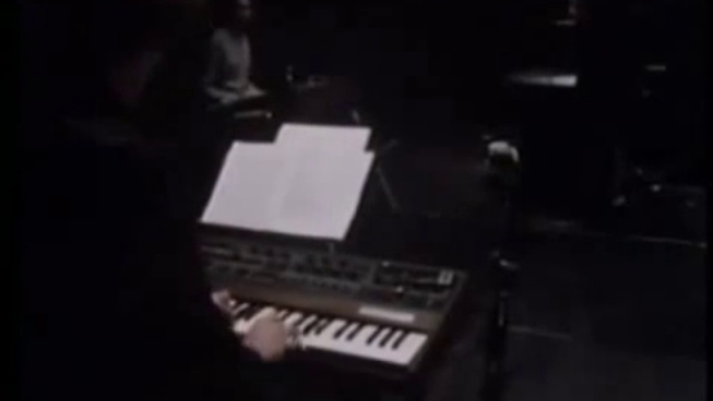 Philip Glass Shreds Floe смотреть онлайн