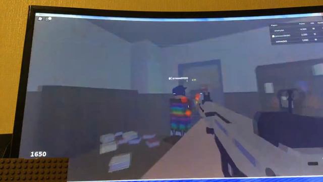 Играю в роблокс с друзьями (режим называется Project Lazarus Zombies) смотреть онлайн