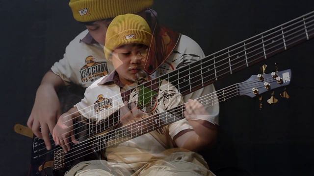 Adam Nitti - "Cosmic Underground" [Bass Cover] смотреть онлайн