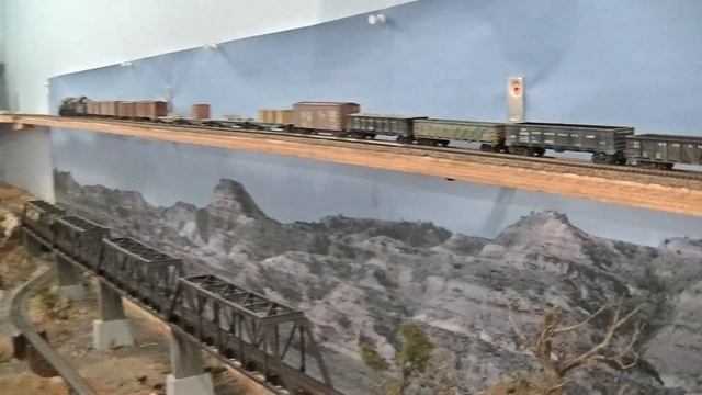 Java and three steam trains on a Saturday morning, on the 1:160 Northern Pacific & Black Hills. смотреть онлайн