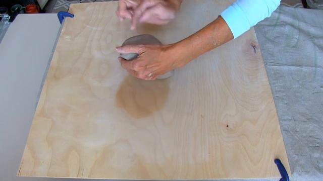 How To Wedge Clay - A Step by Step Beginners Guide смотреть онлайн