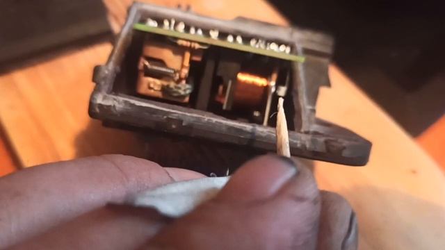 Включается вентилятор охлаждения двигателя при выключенном зажигании. Без чекэнджин. Ситроен С4. смотреть онлайн