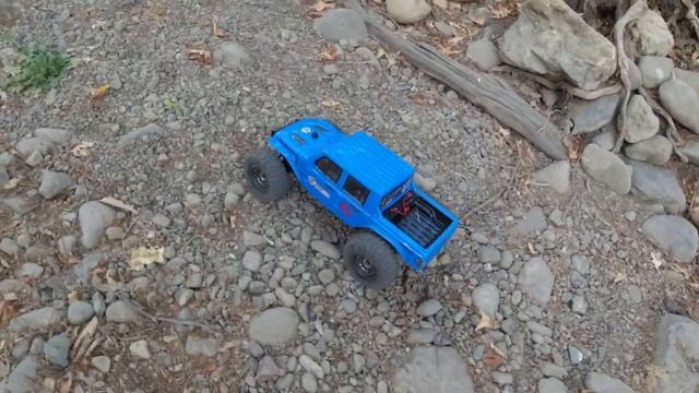 1/10 Scale RC : Jeep Gladiator (Element IFS Trailrunner) | Ep. 6 - Meets Creek Rocks смотреть онлайн