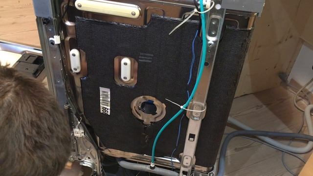 Errore i30 Lavastoviglie Electrolux Riparazione ESL8825RA (Versione Estesa) смотреть онлайн