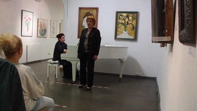 11. На стихи  А. д'Актиля. Марш энтузиастов. Евгения Малеева, Людмила Калинина.MOV