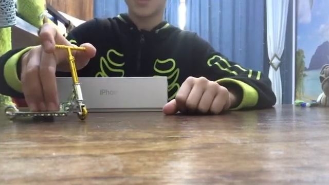 Трюки на Фингер Самокате! #фингерсамокат смотреть онлайн