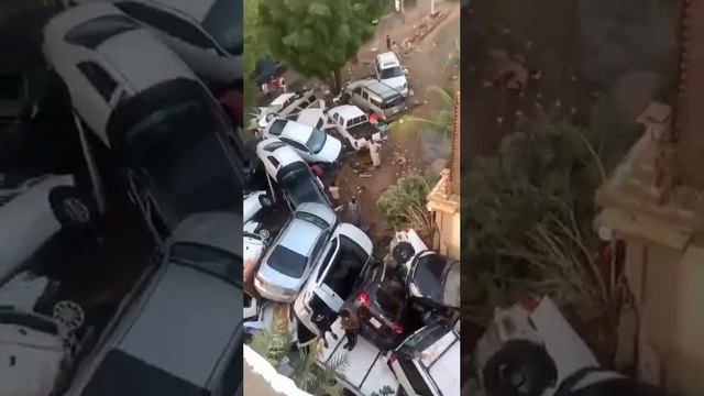 Последствия наводнения в Саудовской Аравии. смотреть онлайн