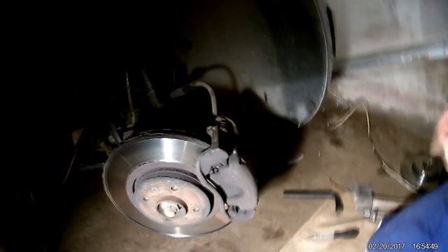 Как заменить передние диски и колодки на сценик 2 смотреть онлайн