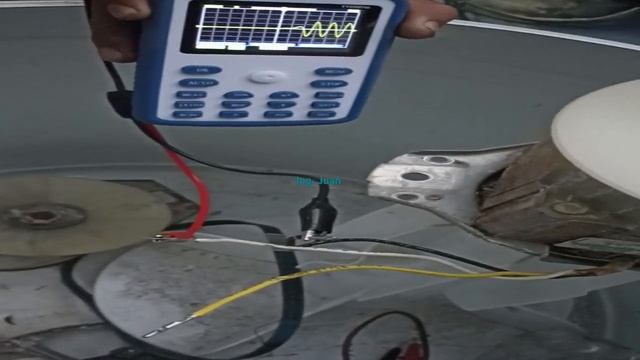 Verificando el embobinado de un motor monofásico con osciloscopio. смотреть онлайн