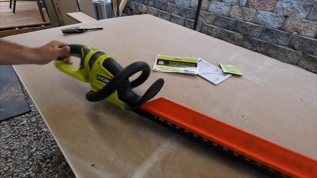 Review of the Ryobi One+ 22in 18v Hedge Trimmer смотреть онлайн