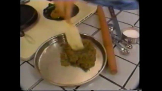 Лепешки с гороховой начинкой - паратха смотреть онлайн