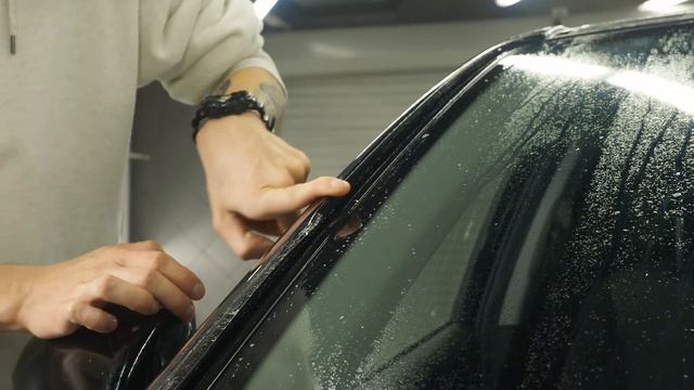 Как наклеить пленку Brontero на стойки автомобиля Hyundai Solaris смотреть онлайн