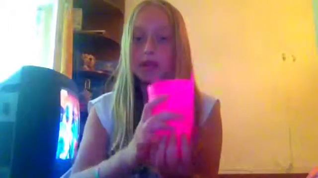 Как играть на стаканчике смотреть онлайн