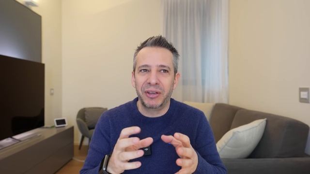 1 MESE con PIXEL 7 di Google смотреть онлайн