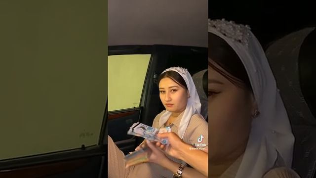 Ақша үшін бәрін іститін досын? смотреть онлайн