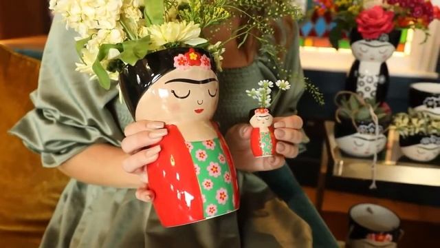 Mini jarrón para flores Frida Kahlo смотреть онлайн