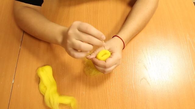 Мастер класс по изготовлению сувенирных валенок из войлока. смотреть онлайн